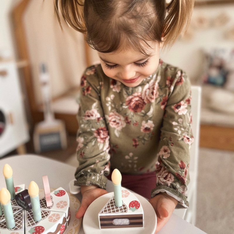 TOOKY TOY Drewniany Tort Urodzinowy ze Świeczkami Rzepy - obrazek 3