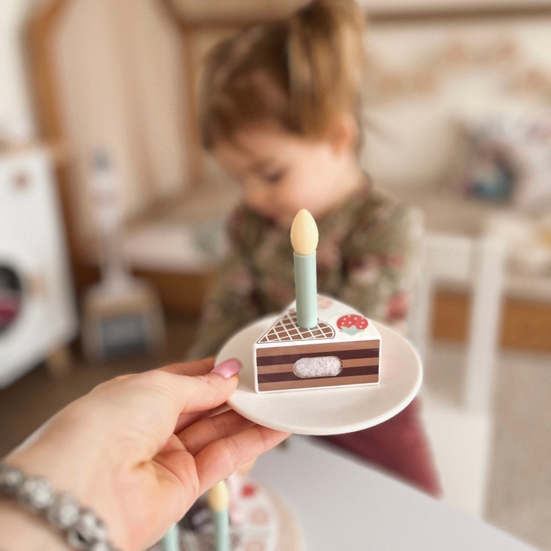 TOOKY TOY Drewniany Tort Urodzinowy ze Świeczkami Rzepy - obrazek 8