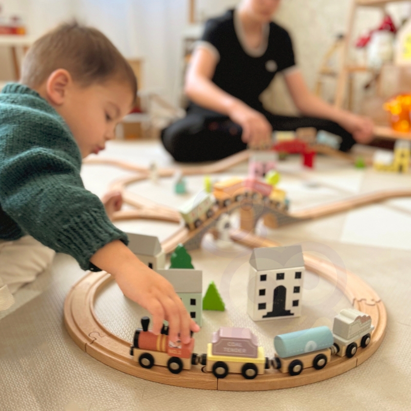 TOOKY TOY Drewniane Pojazdy Wagoniki na Magnes - obrazek 2