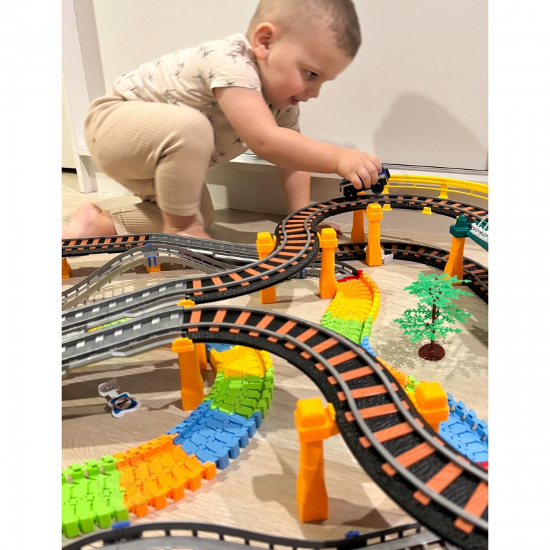 WOOPIE Kolejka Elektryczna 2w1 Tor Wyścigowy Pociąg Wiadukt Auto XXL 192 el. - obrazek 2
