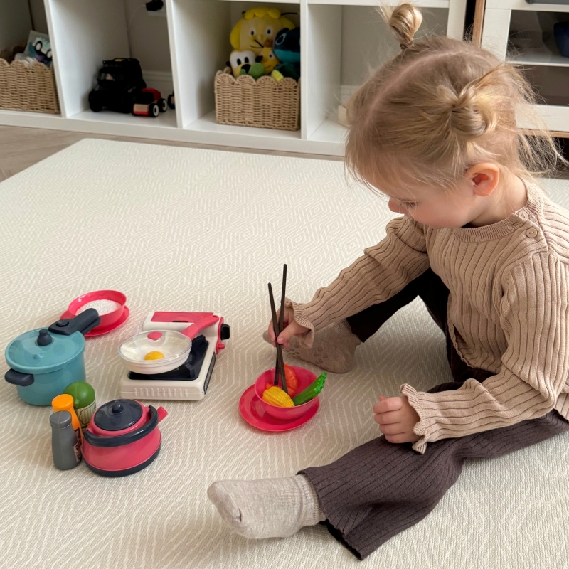 WOOPIE Zestaw Kuchenny Pomocnik Kucharza Kuchnia Gazowa Garnek Patelnia Czajnik Akcesoria - obrazek 4