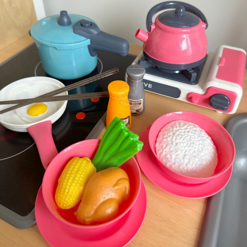 WOOPIE Zestaw Kuchenny Pomocnik Kucharza Kuchnia Gazowa Garnek Patelnia Czajnik Akcesoria - obrazek 9