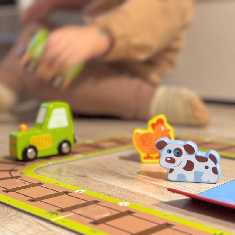 TOOKY TOY Drewniana Farma w Walizce Figurki Pojazdy - obrazek 5