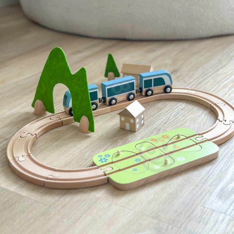 CLASSIC WORLD Zestaw Kolejka Tor Drewniany Pociąg + Sorter Kształtów 40 el. - obrazek 4