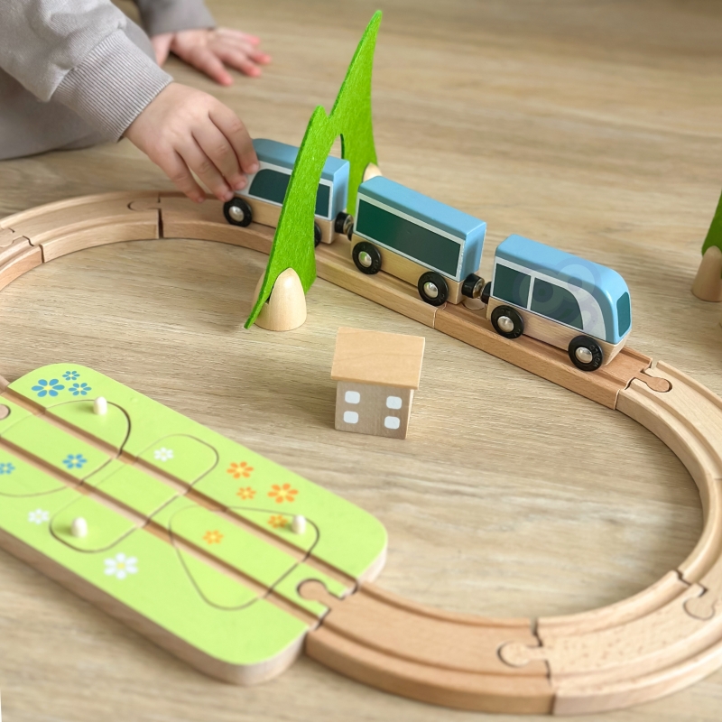 CLASSIC WORLD Zestaw Kolejka Tor Drewniany Pociąg + Sorter Kształtów 40 el. - obrazek 5