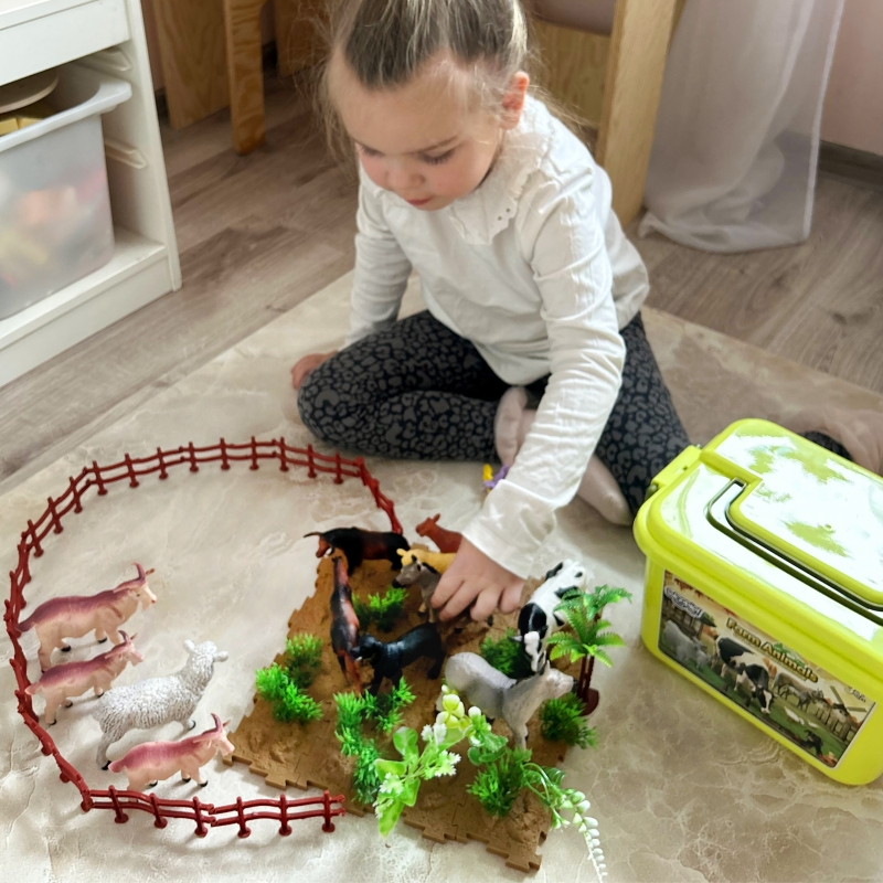 WOOPIE Zestaw Figurki Farma + Kuferek 57 el. - obrazek 5