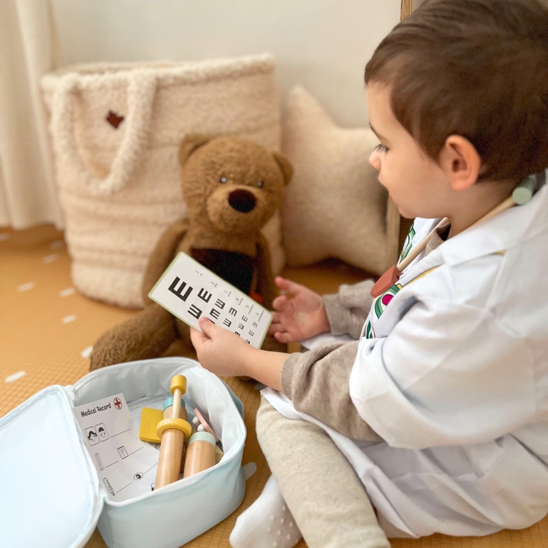 TOOKY TOY Drewniany Zestaw Małego Lekarza Doktora w Walizce z Akcesoriami - obrazek 2