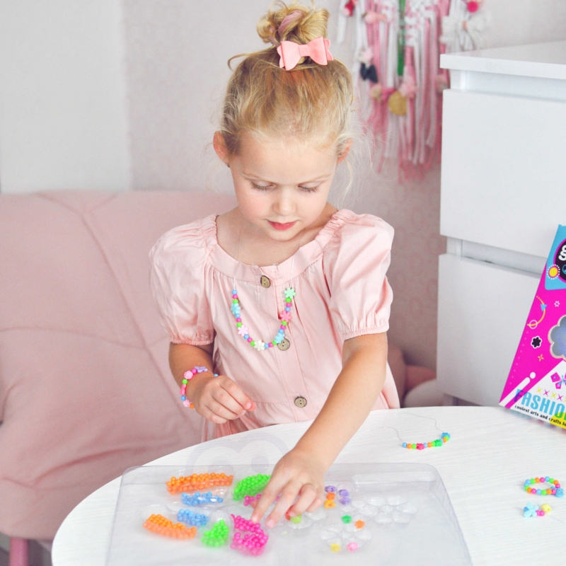 WOOPIE ART&FUN Zestaw do Robienia Biżuterii Bransoletek Wisiorków Pierścionków Kolczyków z Motylkami - obrazek 8