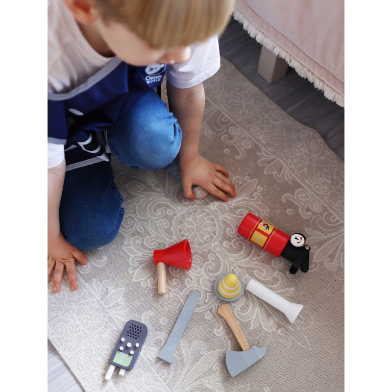 CLASSIC WORLD Little Firefighter Set Costume Tools 8 pcs. - obrazek 6