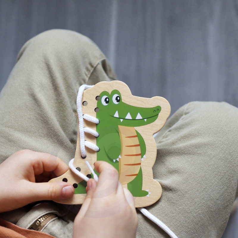 CLASSIC WORLD Drewniana Sznurowanka Przeplatanka Nawlekanka Przewlekanka Zwierzątka 10 el. - obrazek 4