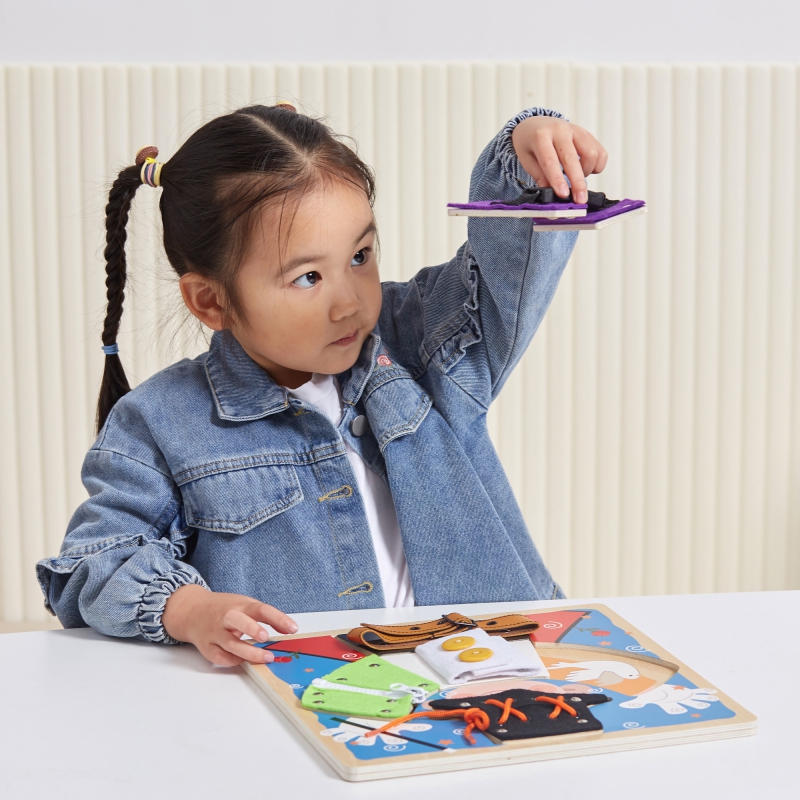 VIGA Drewniana Tablica Manipulacyjna Klamry Zamki Magik Monstessori - obrazek 4