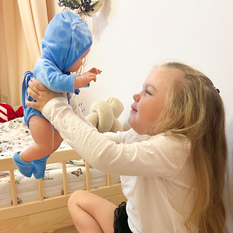 WOOPIE ROYAL Lalka Bobas w Ubranku Misio 46 cm - obrazek 5