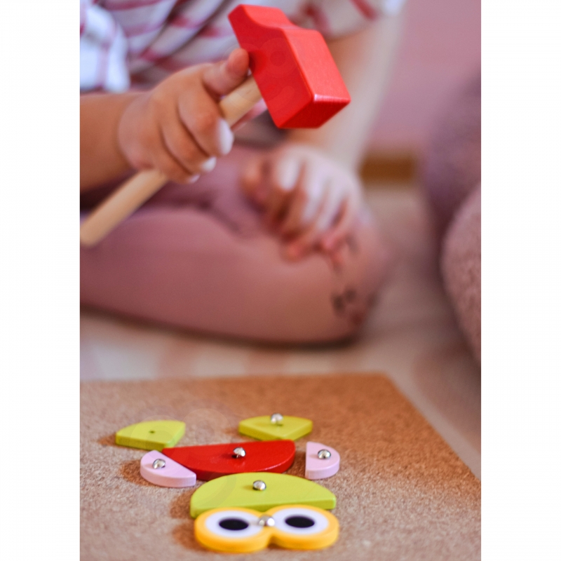 WOOPIE GREEN Drewniana Przybijanka z Młotkiem Układanka 20 wzorów 82 el. Certyfikat FSC - obrazek 13