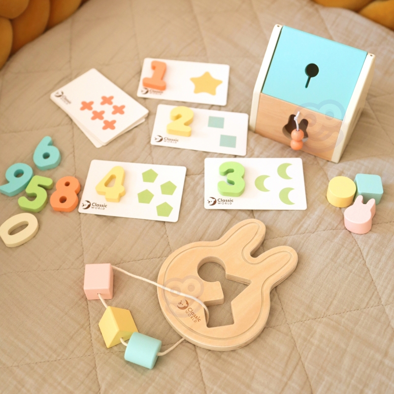 CLASSIC WORLD Pastelowy Zestaw dla Niemowląt Box Pierwsze Zabawki do Nauki od 12 do 18 miesiąca - obrazek 4