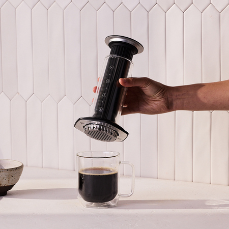 AeroPress Premium - Zaparzacz do kawy szklany czarny - obrazek 7
