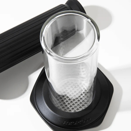 AeroPress Premium - Zaparzacz do kawy szklany czarny - obrazek 9