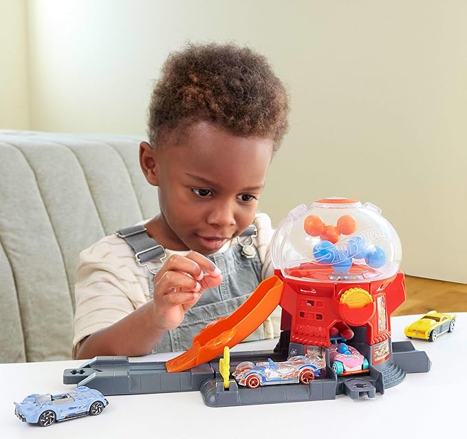 Hot Wheels Downtown City Sklep ze słodyczami zestaw z autem 1:64 - obrazek 3