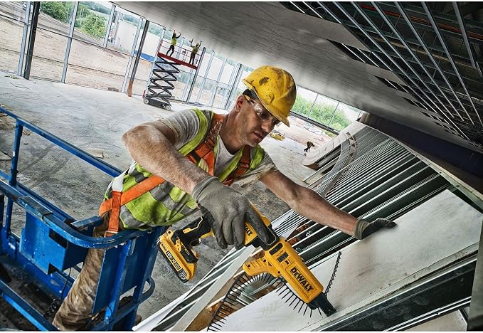 DEWALT, Wkrętarka akumulatorowa do płyt gipsowo-kartonowych 18V XR + 2x akumulatory 2.0 Ah, płyty g-k, DCF620D2K - obrazek 2